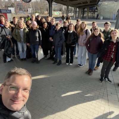 Ankunft in Goslar - Gruppe am Bahnhof